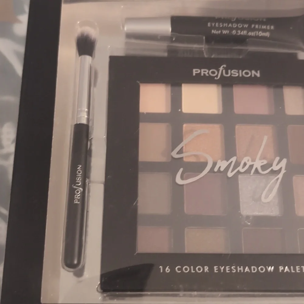 Eyeshadow Pallet Smokey Eyes